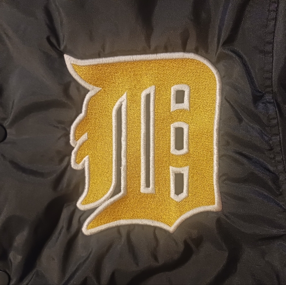 Vintage Satin Varsity Team Old English Bomber Jacket (M) - Picture 6 of 16